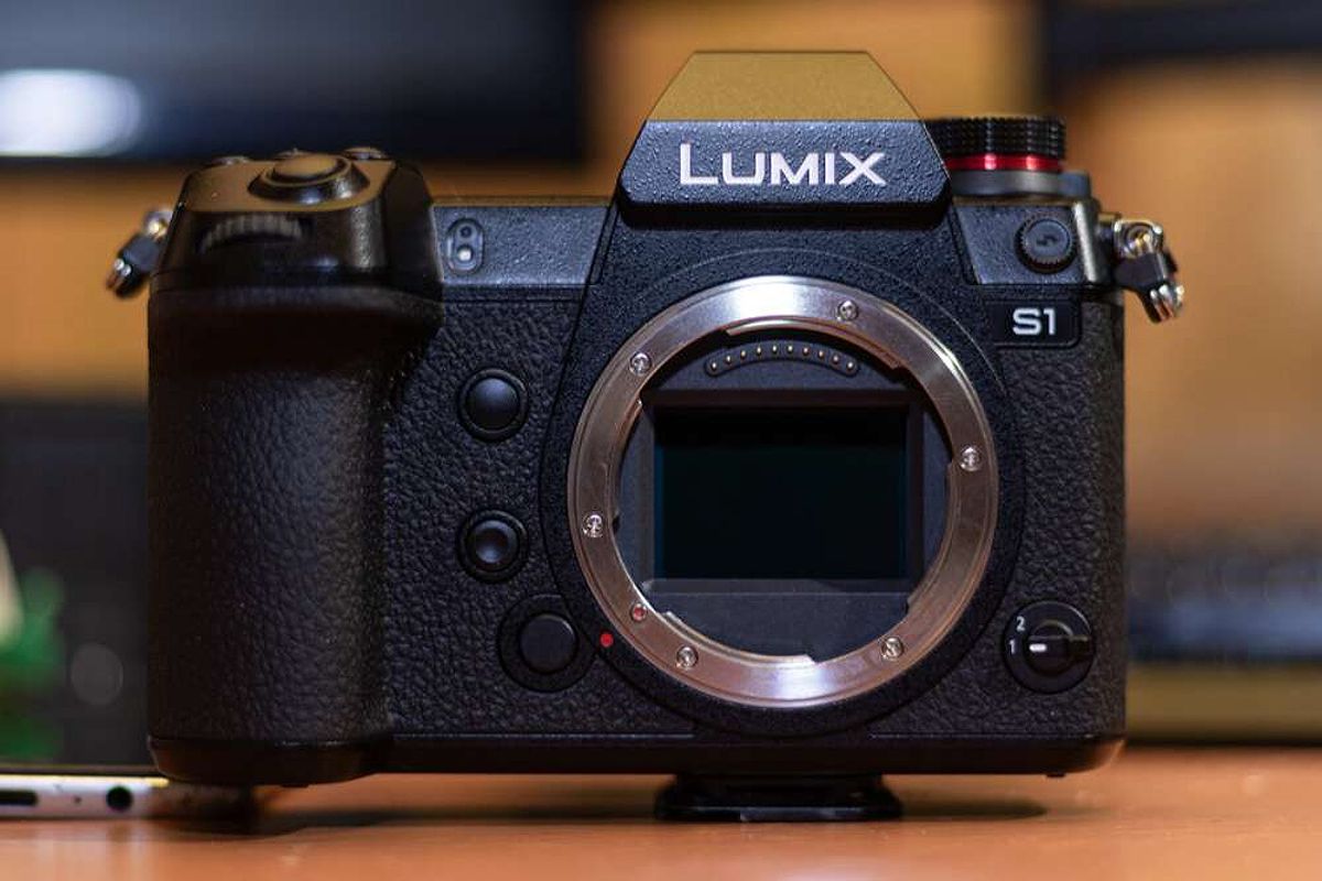Máy ảnh Panasonic LUMIX S1 - một lựa chọn chụp ảnh cưới tuyệt vời