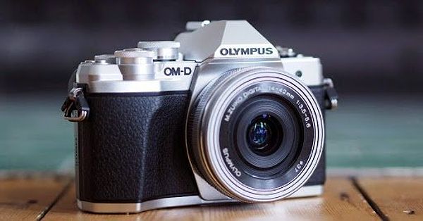 Máy ảnh cho người mới - Olympus E-M10 III